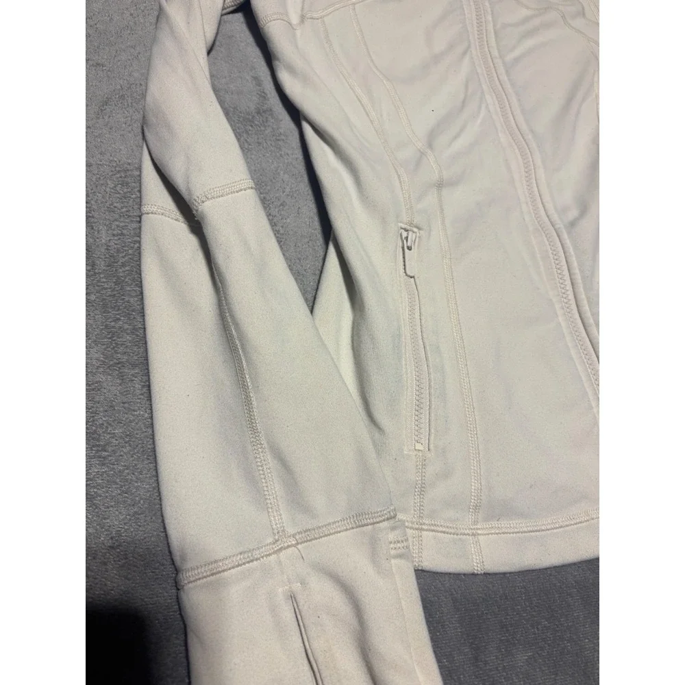 Lululemon Women Size 8 White Full Zip Define Jacket Wear Piling W4AWKS